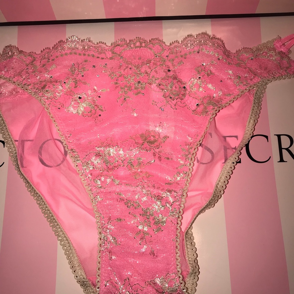 Victoria's Secret Shimmery lace bikini Panty - Picture 3 of 8